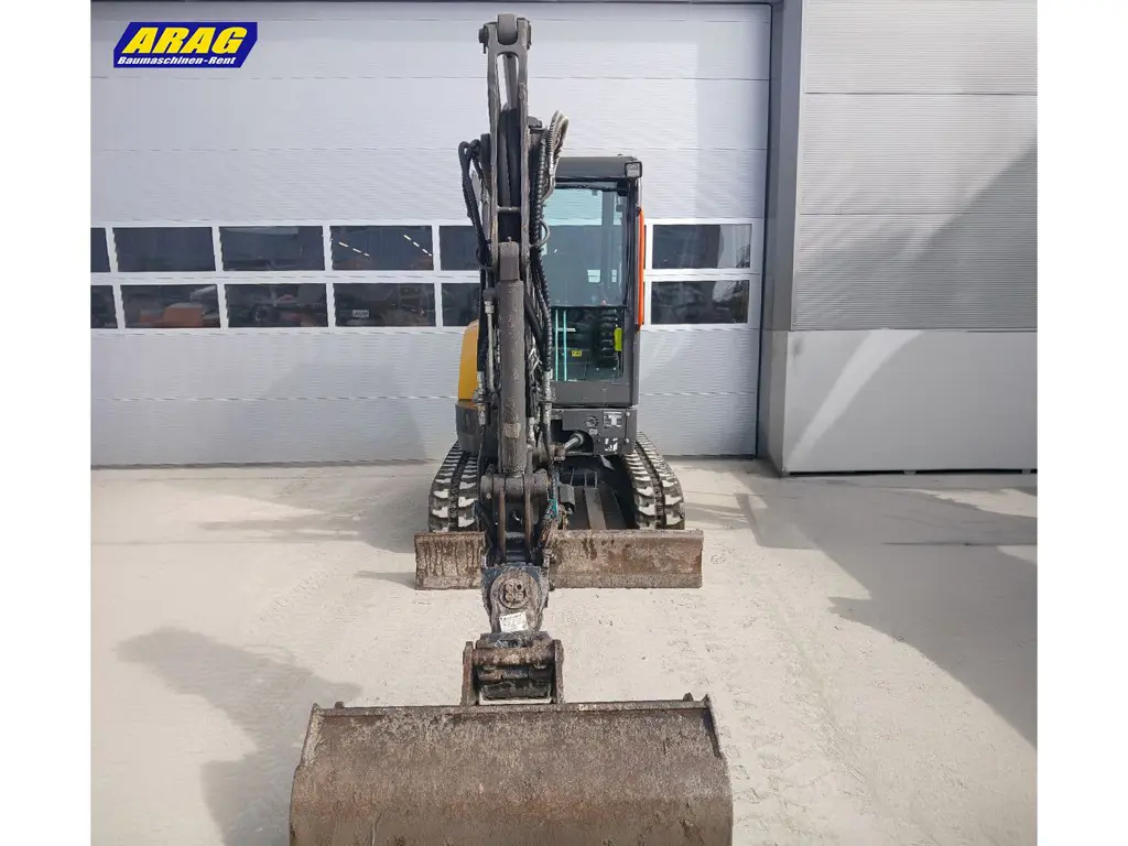 0a8aa423-b622-454f-9a7d-ee3eada0c5c7-Volvo ECR25D, 0000001952_01.jpg