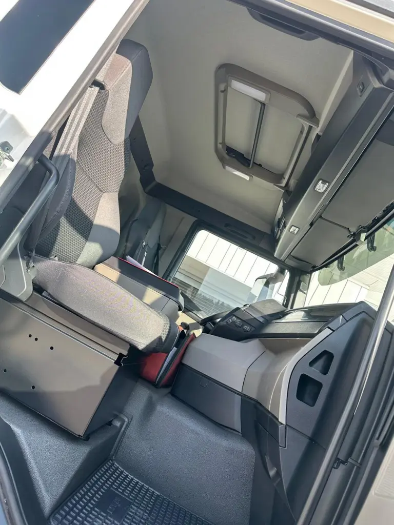 39ad600d-42a6-4a89-95da-8d6741e0c5d6-WhatsApp Image 2026-03-10 at 16.44.43 (7).jpg