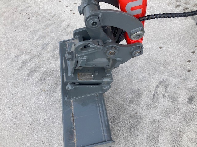 6624d683-1038-41b8-b328-c9f6c79a59ad-Neuson 1503 12.jpg