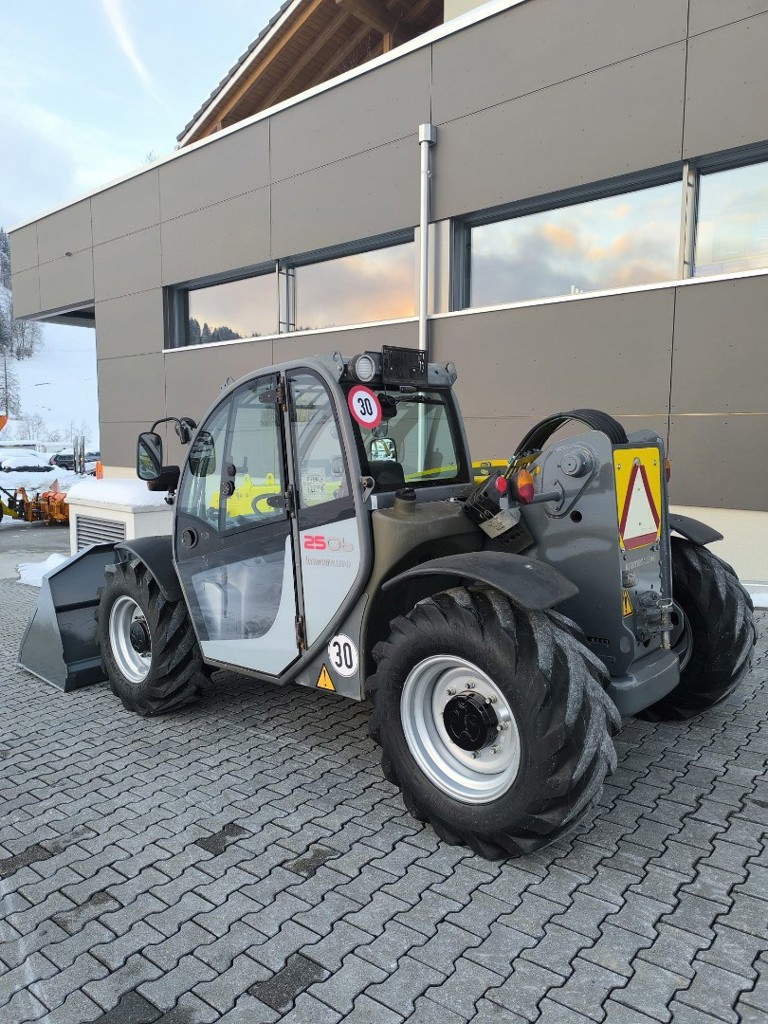 a35c4c7e-6b5a-446f-b1de-5e7a602f51e3-Kramer Teleskop (3).jpg