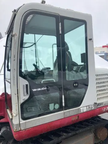 2729f163-db97-4b89-9d8a-f51e7412bb95-Takeuchi TB175_04.jpg