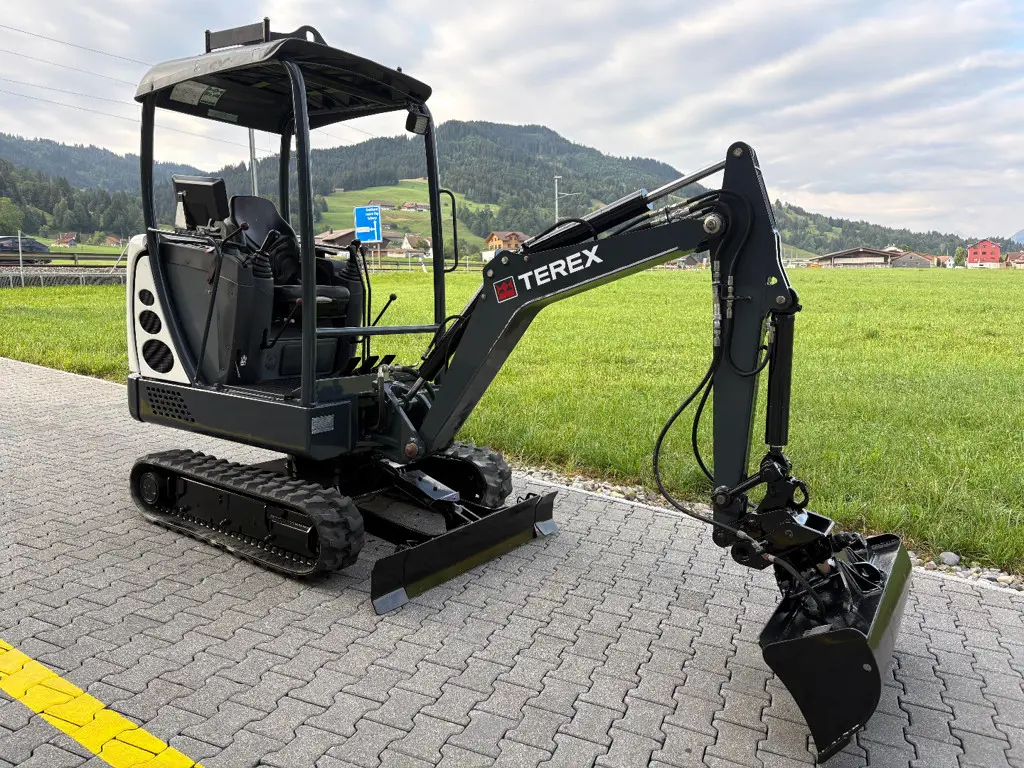 Bagger 1.7 To, Terex TC16