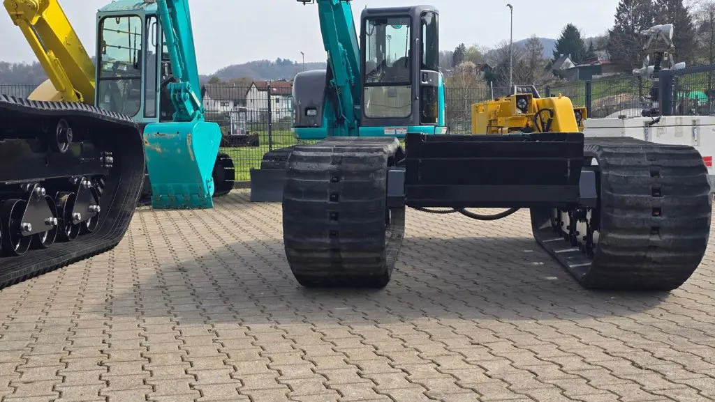 a539ef05-a294-43cf-9bfa-43219e5bd36e-Forstraupe fahrgestell.jpg