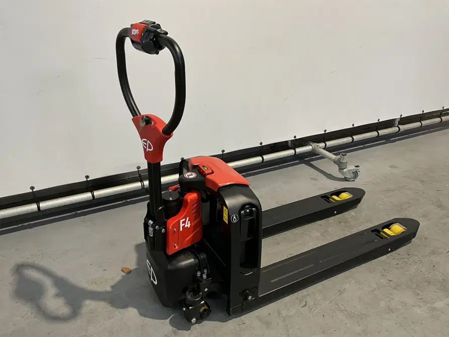 0facb561-5b9d-492c-ade4-8bc90c35b9c8-4 conv.jpg