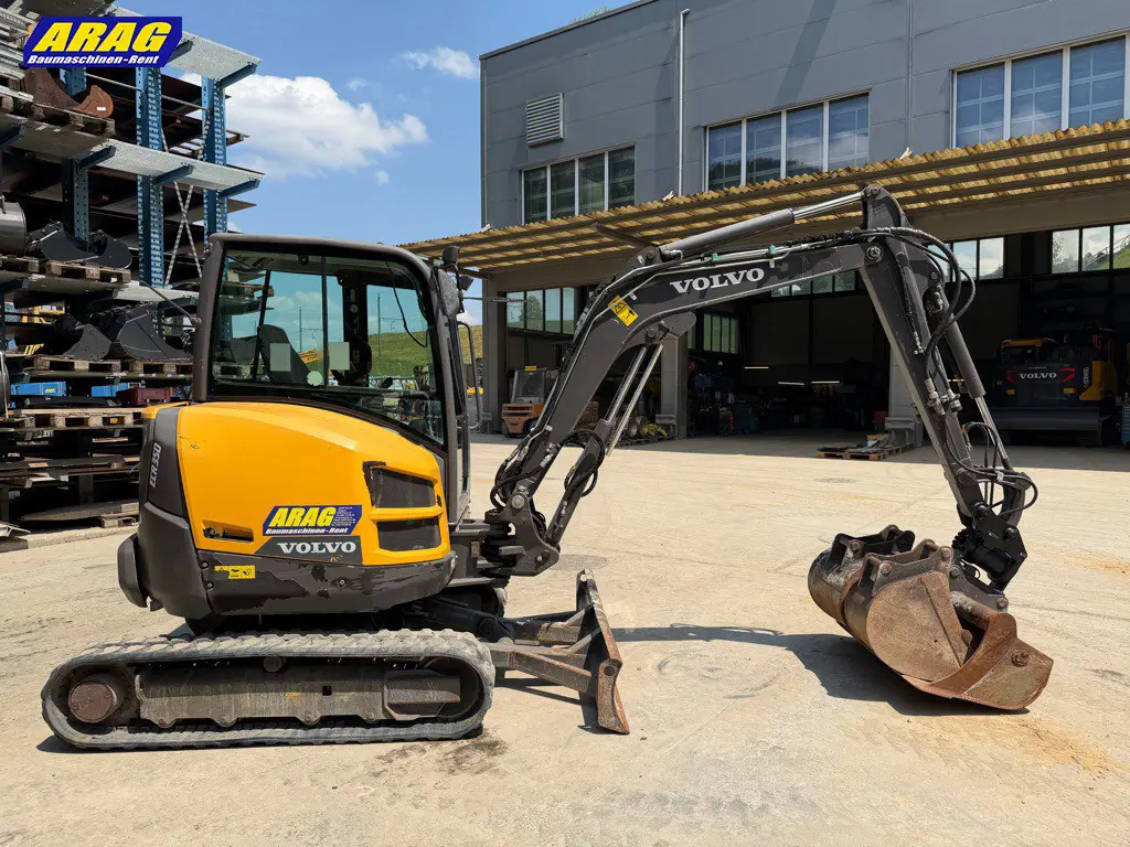 ea00b785-44de-4142-af6c-3d1b85b0479f-volvo ECR35D_0000001109_02.jpg