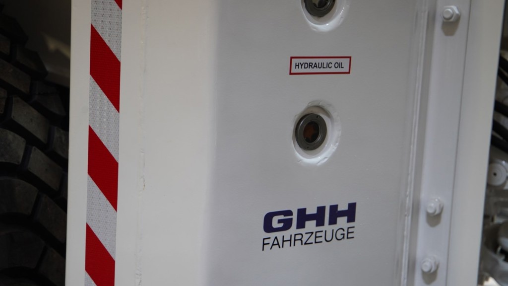 610cc3bc-7df7-4a6c-abc5-91803211e5be-used mining machines.jpg