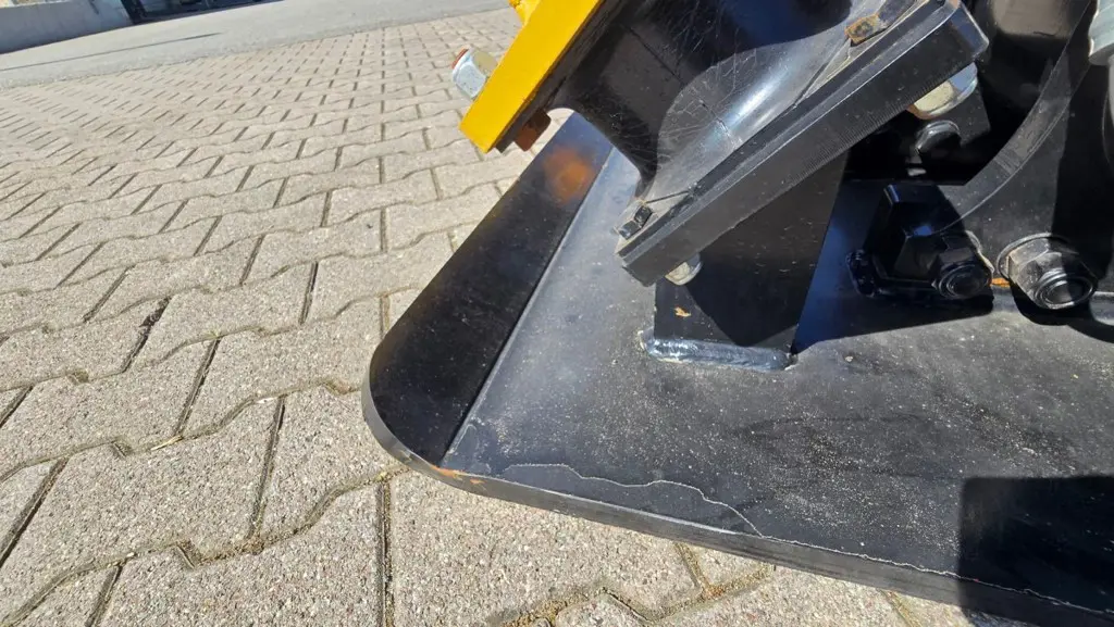 7dfcec84-c6e0-476e-849d-250acfdce2e8-Rüttelplatte gebraucht kaufen.jpg