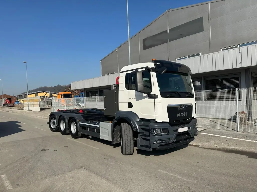 e6f835e1-c295-4430-8110-0123ad6c0d05-WhatsApp Image 2026-03-10 at 16.44.43 (5).jpg