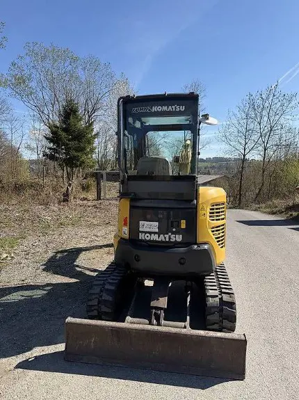 836642f3-551e-4c14-aa0d-431c12bd363f-komatsu-35tonnen-bagger (3).jpg