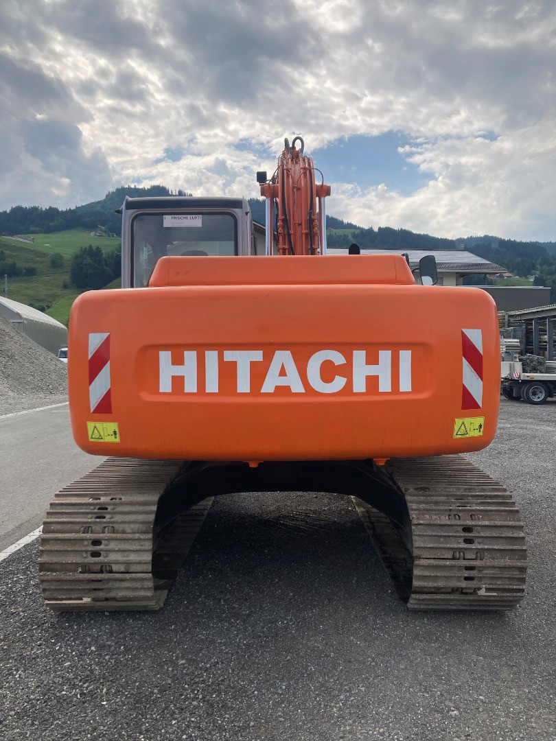 ae83b44e-988f-47b1-b1c5-9fd0b1554b38-Hitachi EX 135 (4).jpg