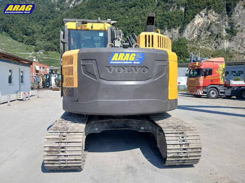 b170ff4c-de36-4731-b117-28cf743708cb-volvo ECR145DL_0000000340_03.jpg