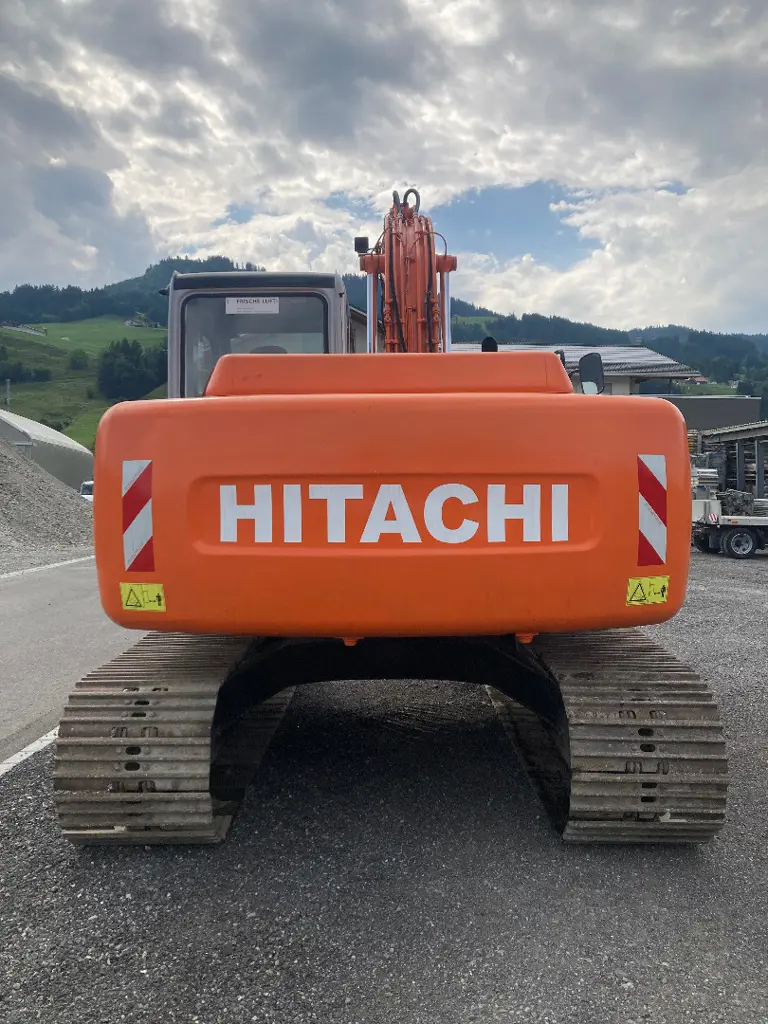 c98232f8-2004-428d-b79d-2e2823ffb274-Hitachi EX 135 (4).jpg
