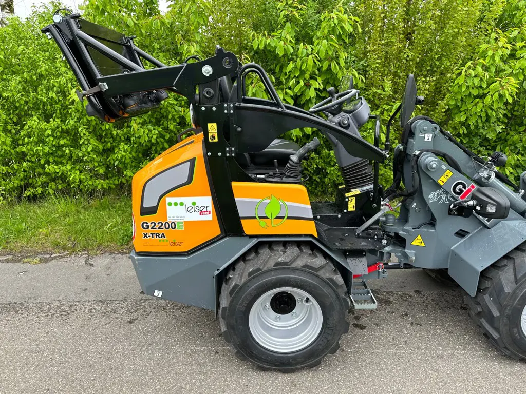 9f870394-013d-4d1e-ab2f-f8216f0d5e66-10.-leiser-ag-giant-g2200e x-tra.jpg