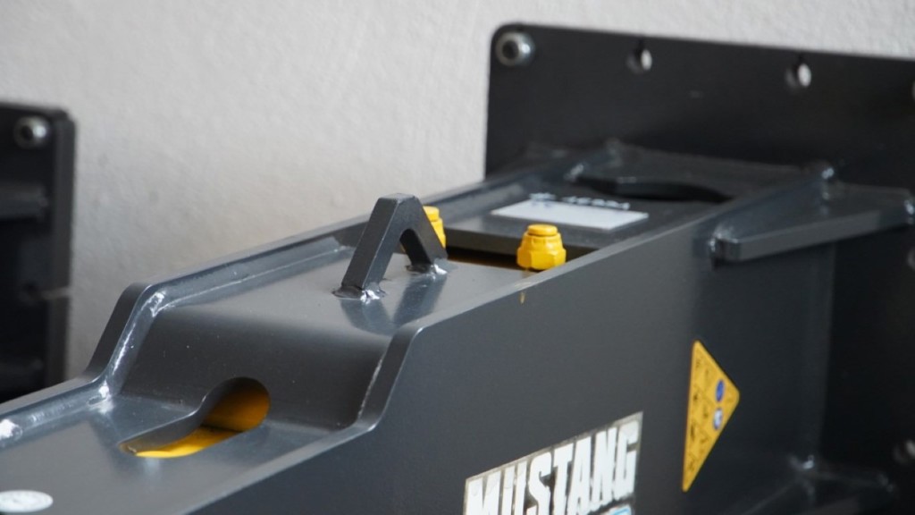 be32580e-8fe1-43d2-bfe0-cf2f3ddf9bc9-Used  Hydraulik Braeker.jpg