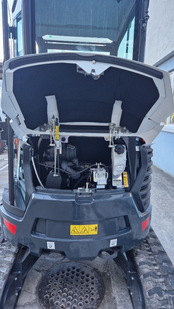 76701f78-4c4f-4022-a1f4-6df55c8a429c-E27z B5W712695 (10).jpg