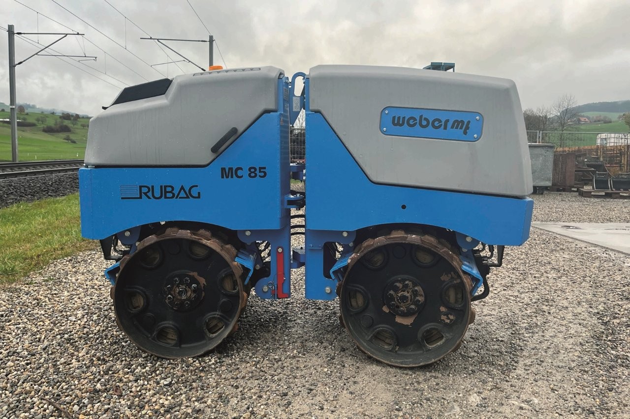 WEBER knickgelenkte Grabenwalze MC85 CCD
