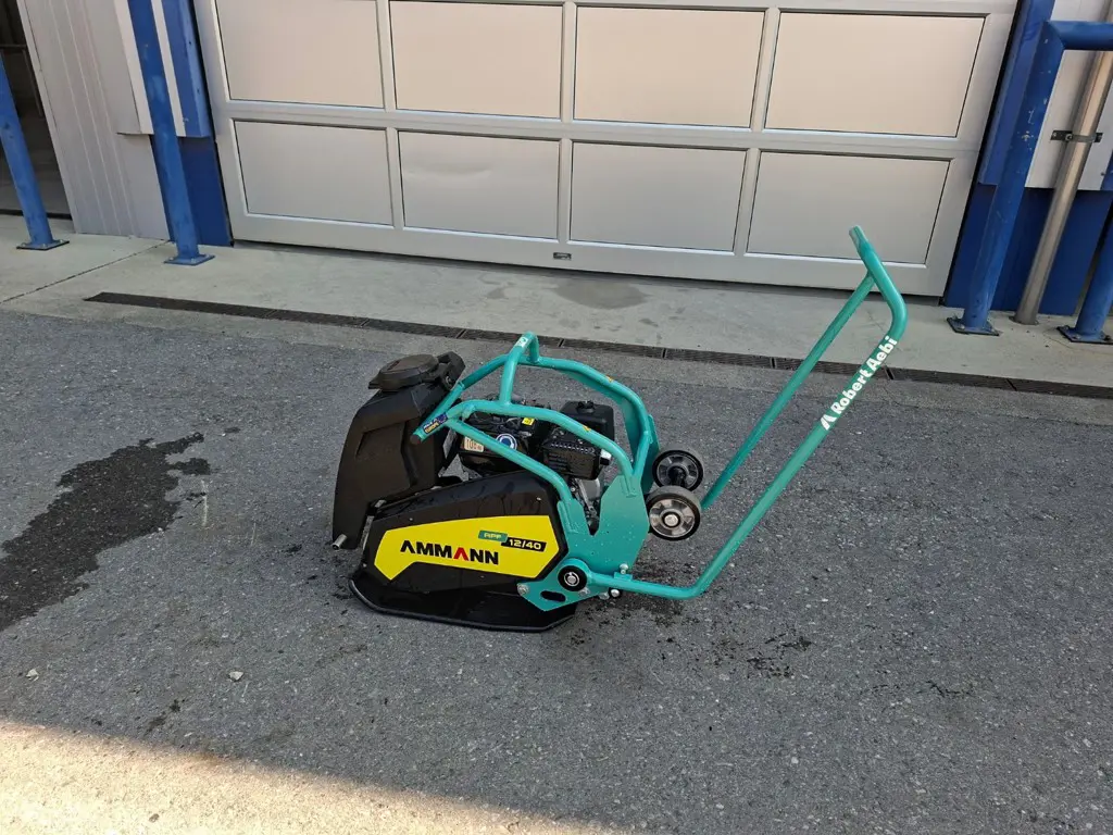 Ammann Rüttelplatte 12/40