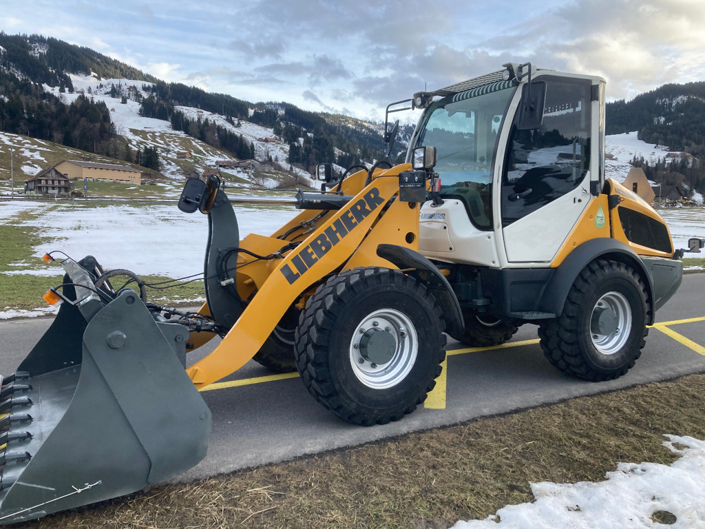 27f62b0f-78cb-4ae4-adbd-202c3152e6dc-Liebherr L508C (4).jpg