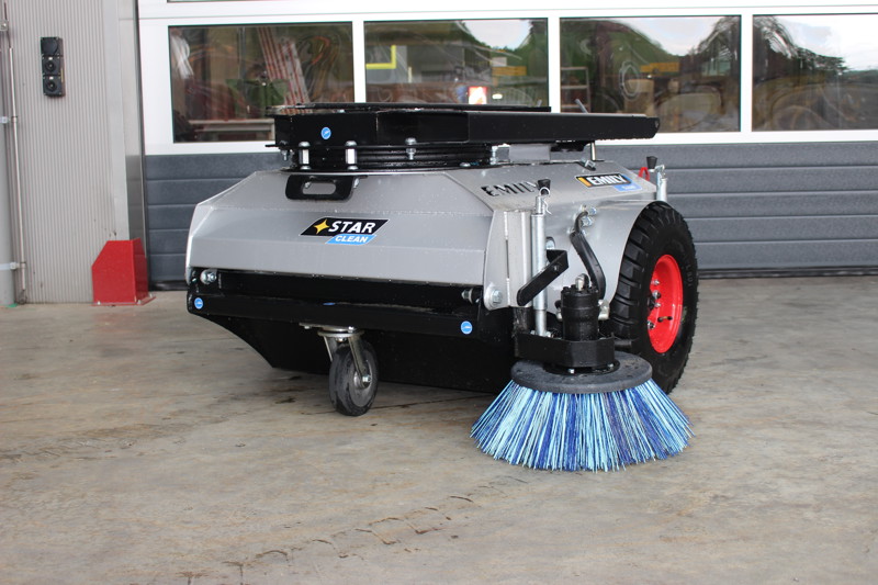 e213a43f-fe43-49c9-9bf5-4523a7a61c3d-Emily_StarClean (6).JPG