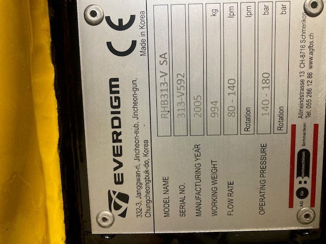 5d05b8b3-592f-44cb-896e-83d41615d24a-Evgerni 06.jpg