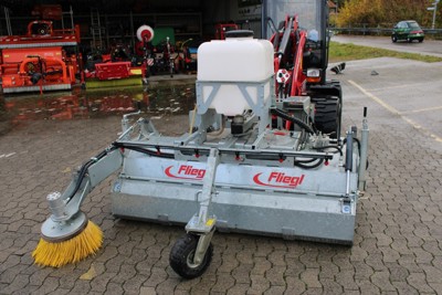 Fliegl Kehrmaschine KEH 185, Typ 600 Industrie