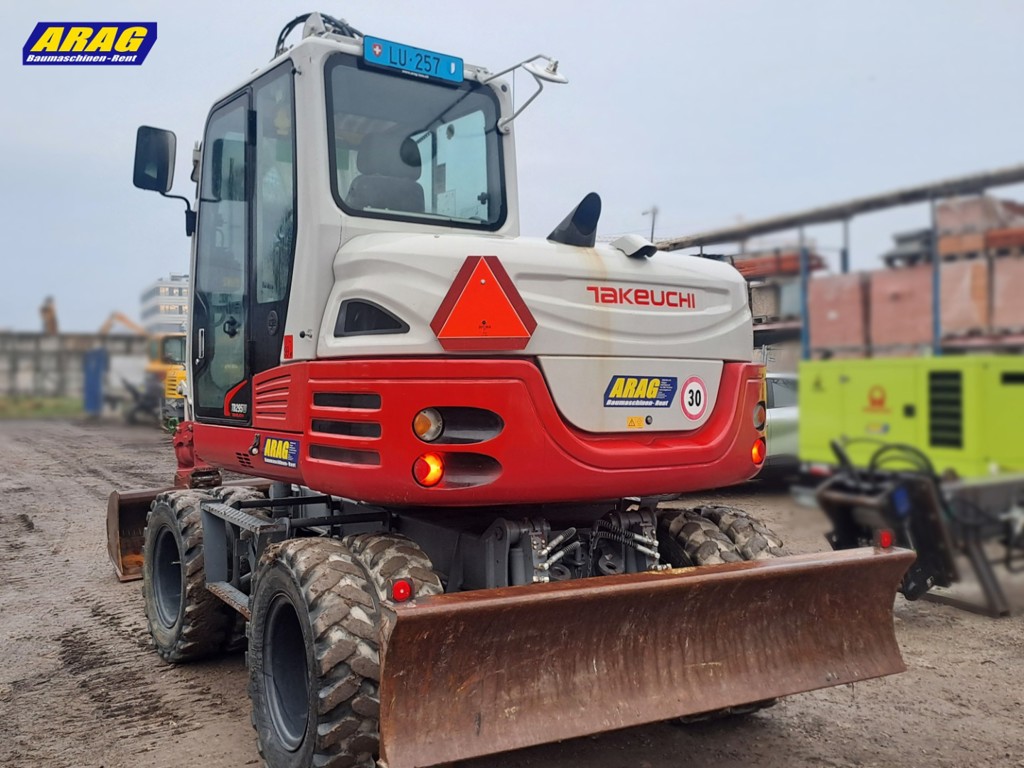 1e8f15fc-b581-4d79-94cc-b2f3704f08f7-takeuchi TB295W_0000002249_02.jpg