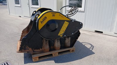 Godet concasseur MB Crusher BF60.1 S4 (10 - 18 t)
