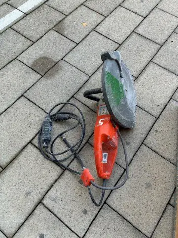 6a4520e8-1ff7-45b0-986a-90515fcf876f-Fugenschneider Husqvarna 1.jpg