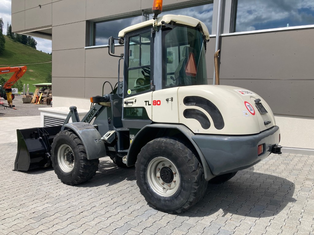 2fe5ebba-43fa-4275-8133-0d1ddc1b3bf5-Terex TL80 (2).jpg