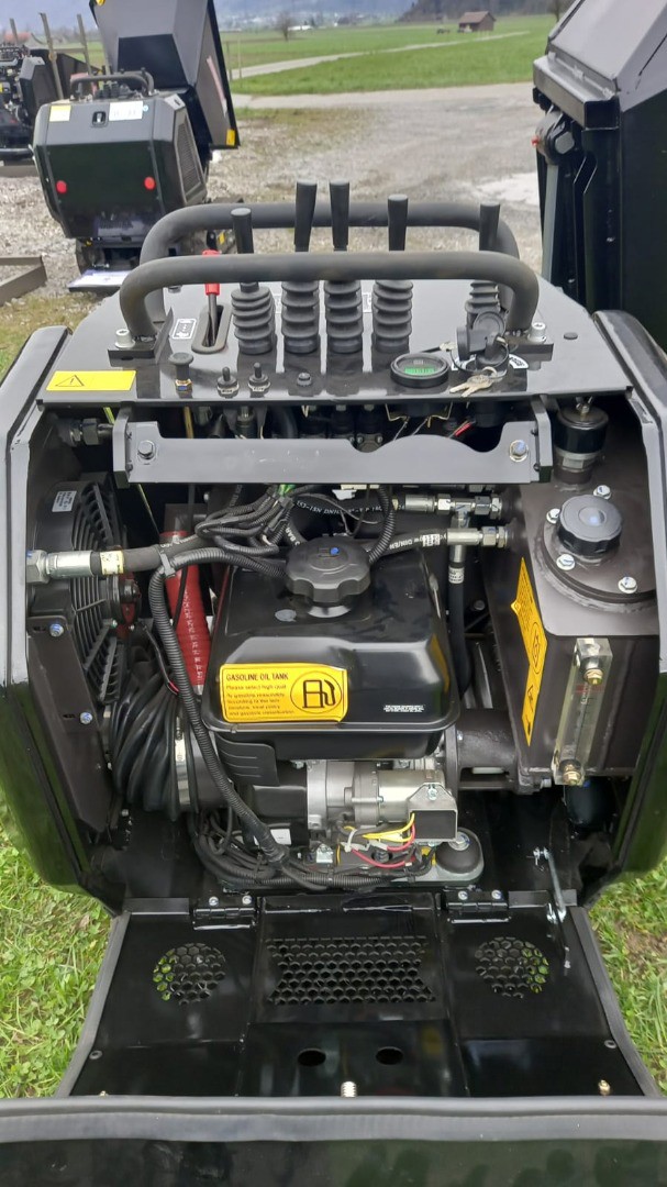 63d6e811-2252-448a-9594-d633a313697b-WhatsApp Image 2025-08-28 at 10.jpg