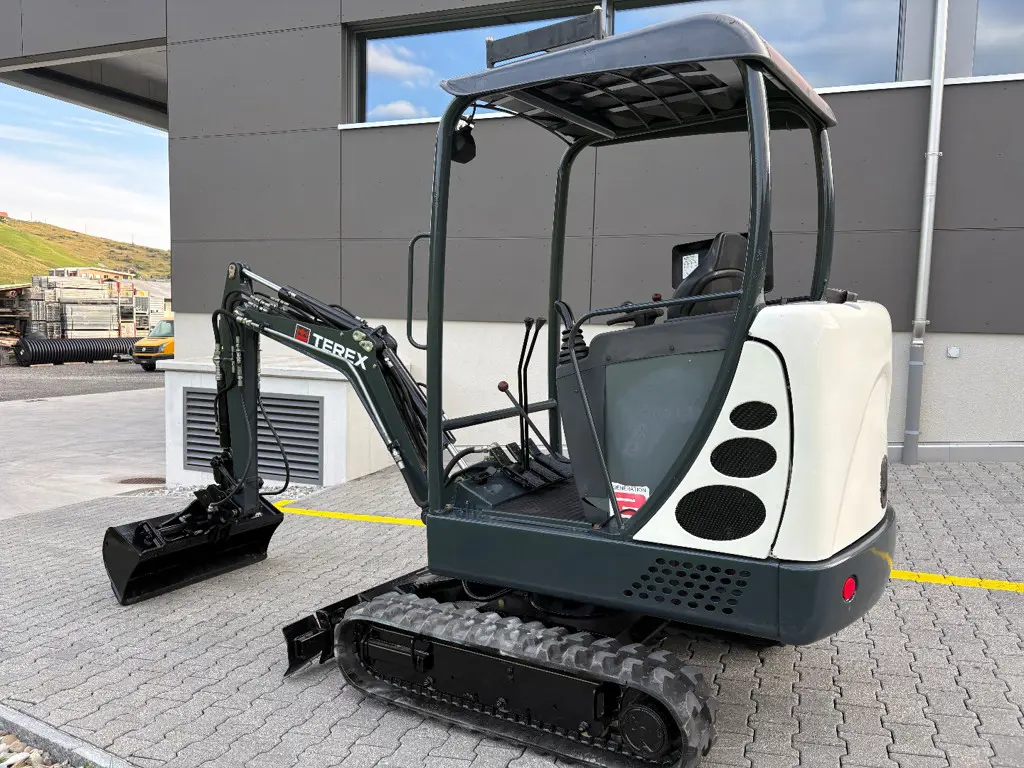 e2d956ef-e0e5-443a-b0e1-83eb94d777fe-Terex TC16 (10).jpg
