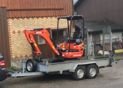 Kleinbagger zu verkaufen