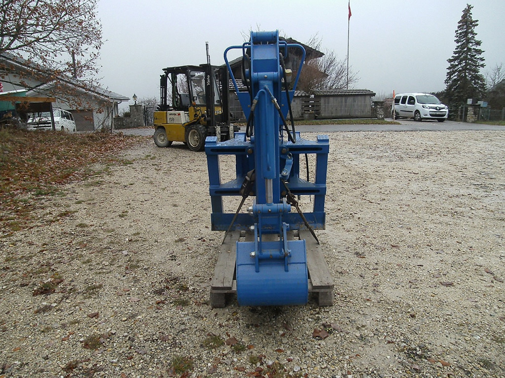 3f51f8d3-fe0a-40e8-afe4-3cdafd28f064-Multione retro (5).jpg