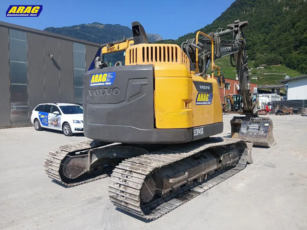 12146cb5-bed2-4ce2-929d-b186626c5b83-volvo ECR145DL_0000000340_04.jpg
