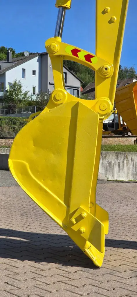 37e2e64a-d42d-43d5-a640-22c10c020c7f-Baggerlöffel.jpg