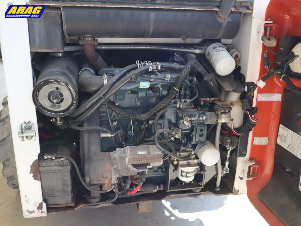 efd82f57-50e3-4ac6-a376-08ccbfc193a5-Bobcat 763H_19003722_10.jpg
