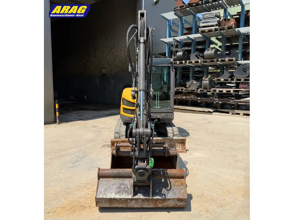 e27f93a9-acec-4dad-8e61-40c5cd283b89-volvo ECR35D_0000001109_04.jpg