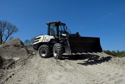 YANMAR Schwenklader V70S