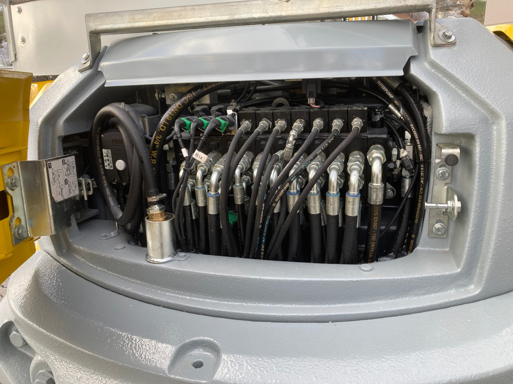 e5a59095-21b4-4ef2-a7d9-942dfc66a4bf-Menzi 60SA (7).jpg