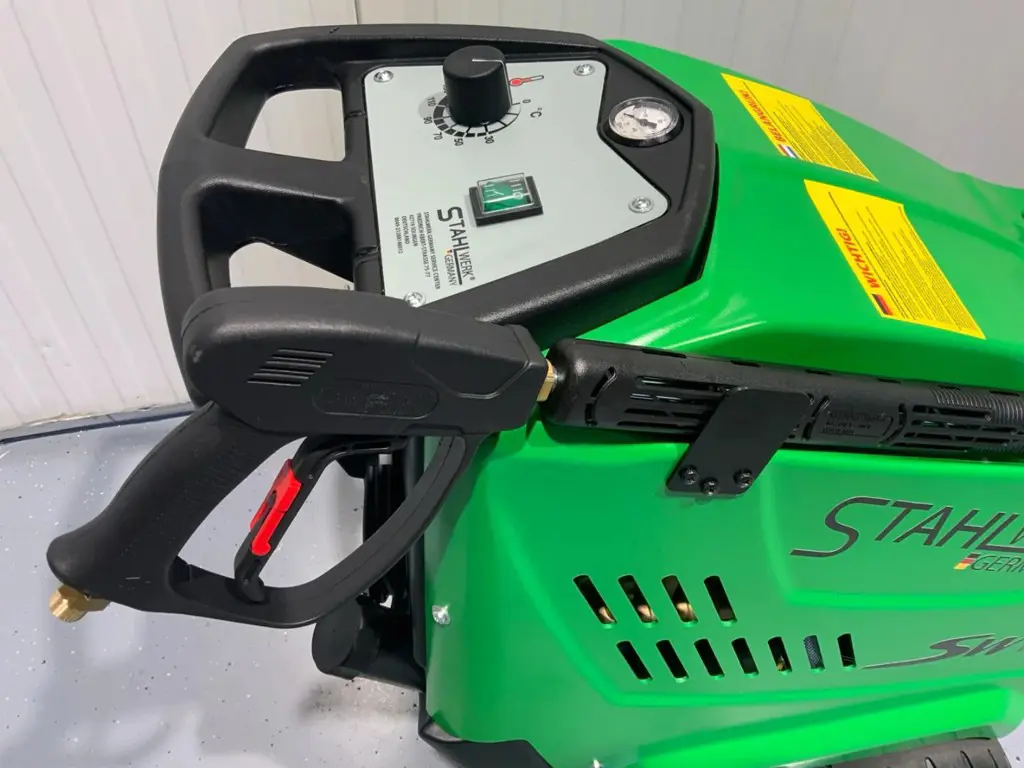 ffbbf139-4069-4dc9-962c-d8b05cf556a1-20 conv.jpg