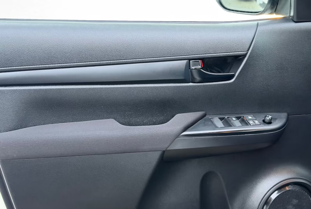 1bcfa107-b3c6-405e-8671-7a7f32e88b93-12 conv.jpg