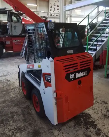 ebca7583-b382-4fb1-8c3f-91bad21e2159-bobcat schweiz - bobcat s70 - kompaktlader - M014481.jpg