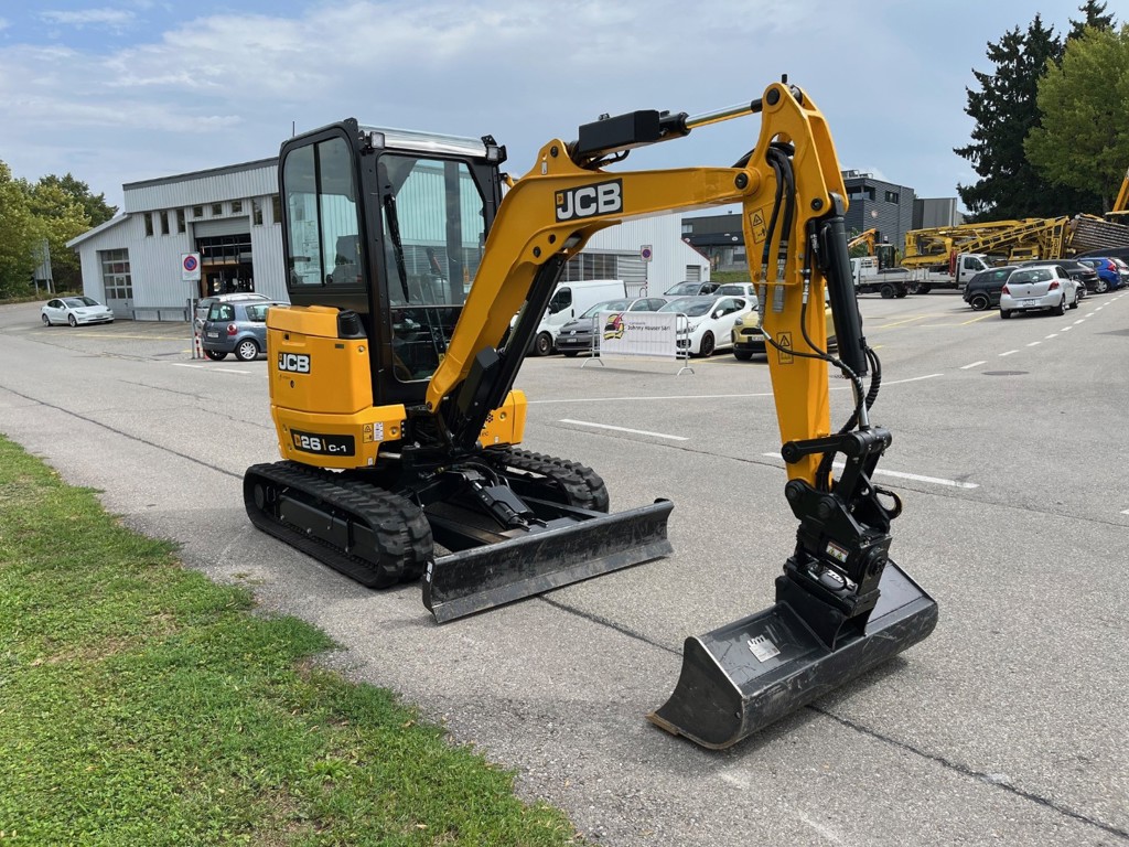 46a4ff51-5cb4-43d8-a33f-78281456246c-26C-1 6.jpg