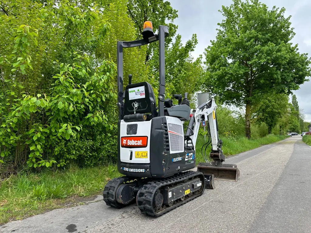 fe6aff01-486b-460c-8a7c-08bb6b05d666-2.-leiser-ag-bobcat- e10e.jpg