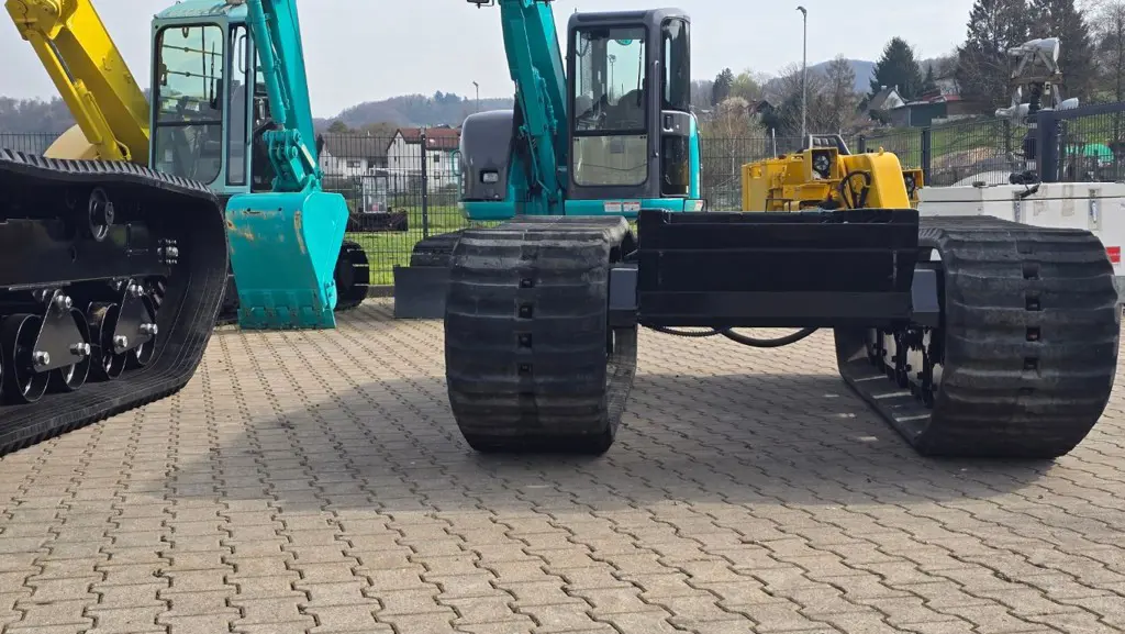 a539ef05-a294-43cf-9bfa-43219e5bd36e-Forstraupe fahrgestell.jpg