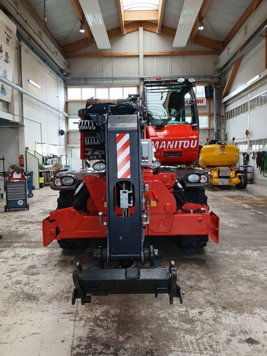 200d72dd-bd08-44a9-a54b-757d11a61b7f-Maschine von vorne.jpg