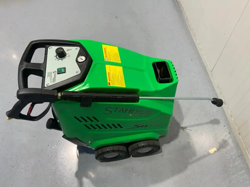 d7ce6f6d-0d51-498a-93a1-64d29e16340b-13 conv.jpg