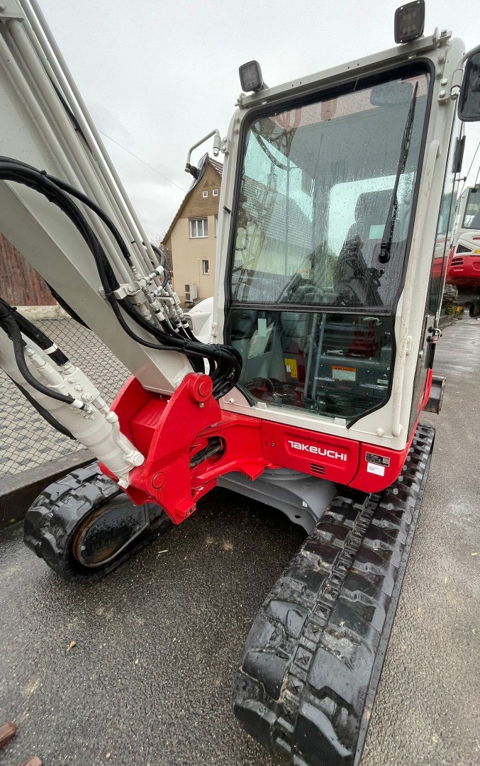 b777479b-00c3-4894-ba32-a97725745695-WhatsApp Bild 2025-11-25 um 11.jpg