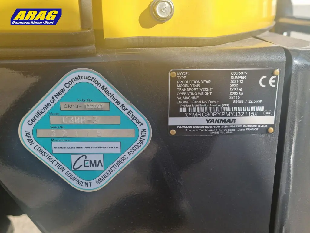 f216f496-b564-4135-a651-1c4e9de2b4b9-Yanmar_C30_0000002504_8 Kopie.jpg