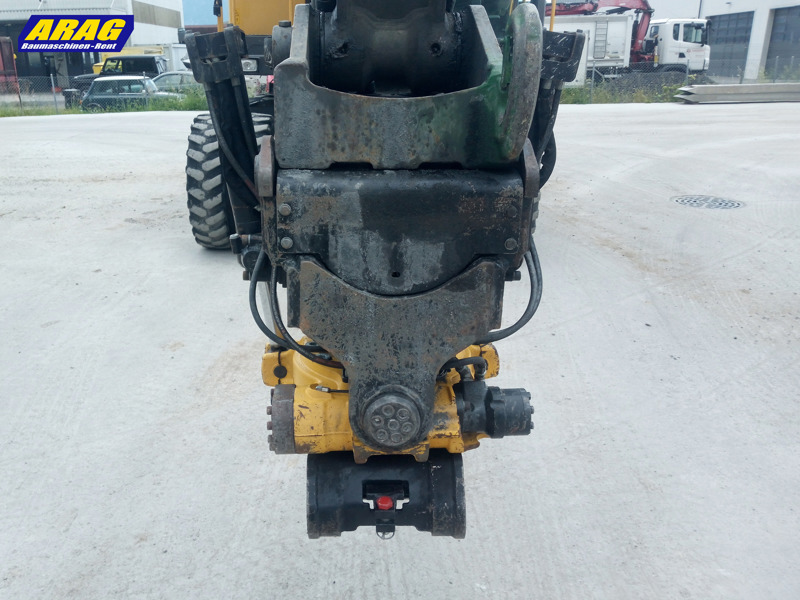 fcd97d54-40ed-45b1-a80c-ceb057c93fd0-Engcon EC219_ARAG2351_04.jpg